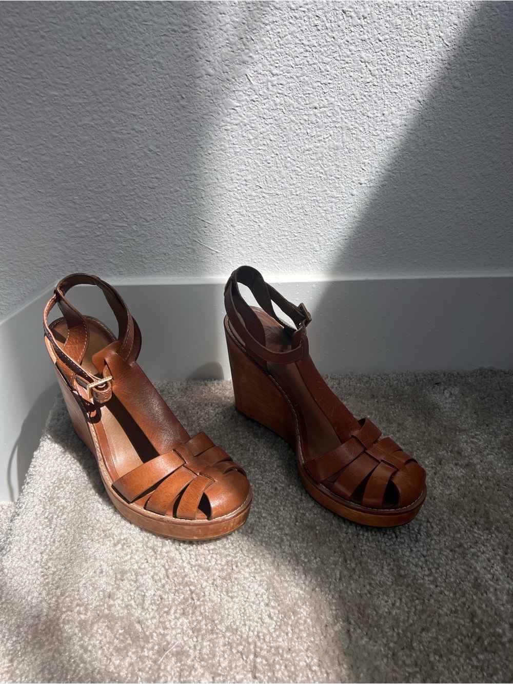 Tory Burch Brown Cognac Leather Wedge Sandals Wooden Heel Strappy Ankle Strap 9 - Picture 3 of 11